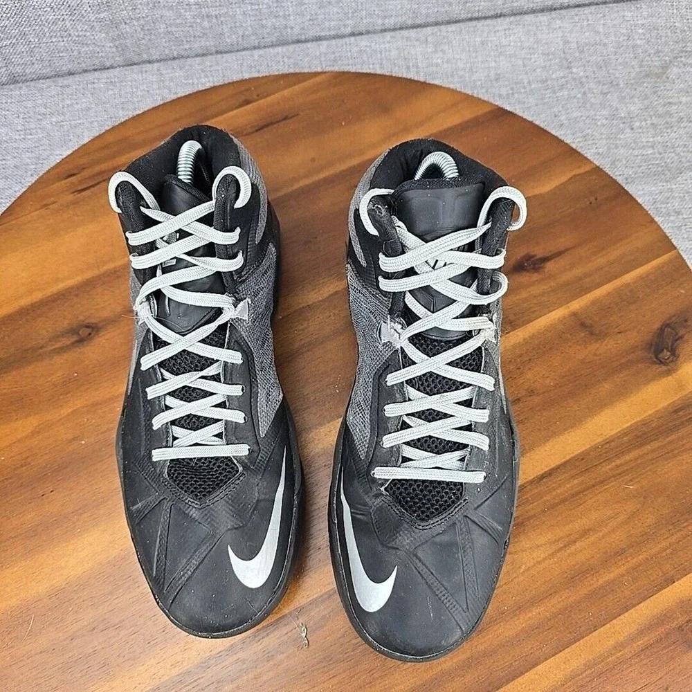 Nike Air Max Body TB ~ Women's Basketball Shoes Size 9.5 ~ High Top ~ 599419-001